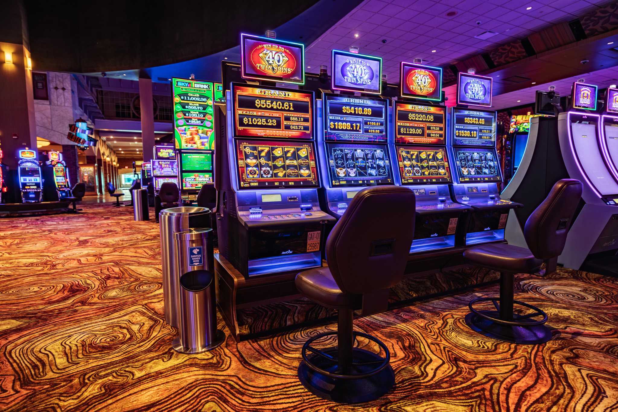 Divine Fortune Slot: Geliyor Olana Hazır Ol